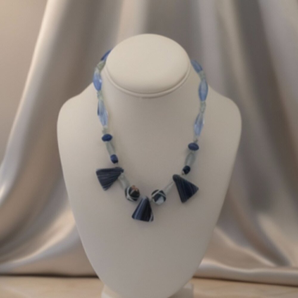 Teresa Goodall Coastal Grandmother Necklace in Excellent Condition - Picture 6 of 6